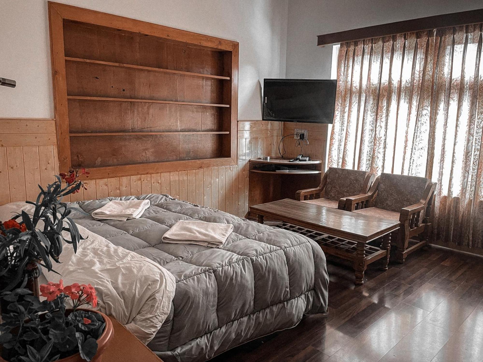 לה Hotel Shaynam מראה חיצוני תמונה