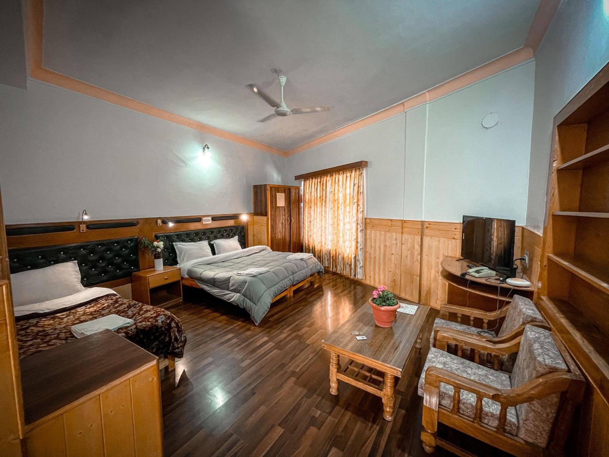 לה Hotel Shaynam מראה חיצוני תמונה