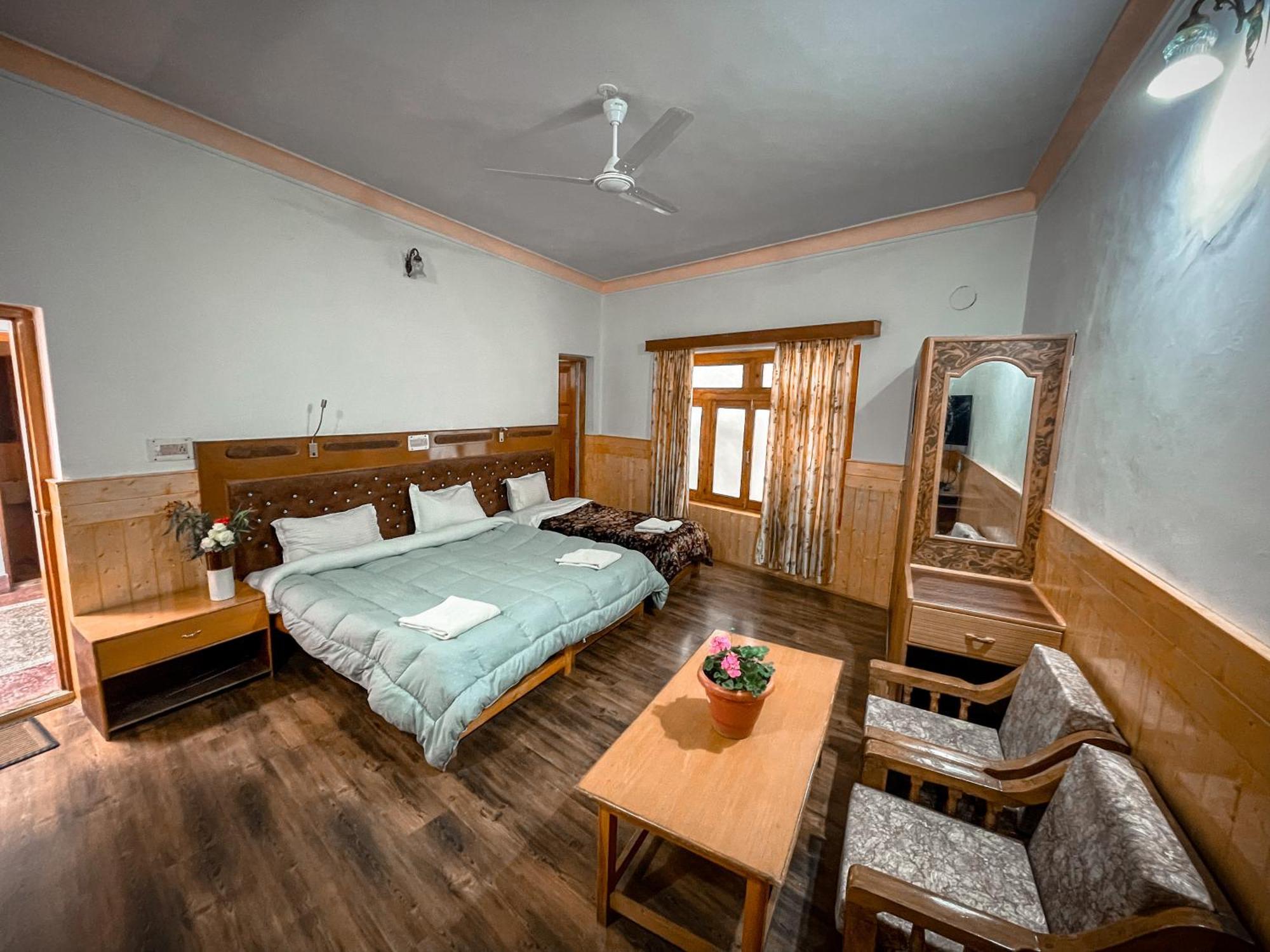 לה Hotel Shaynam מראה חיצוני תמונה