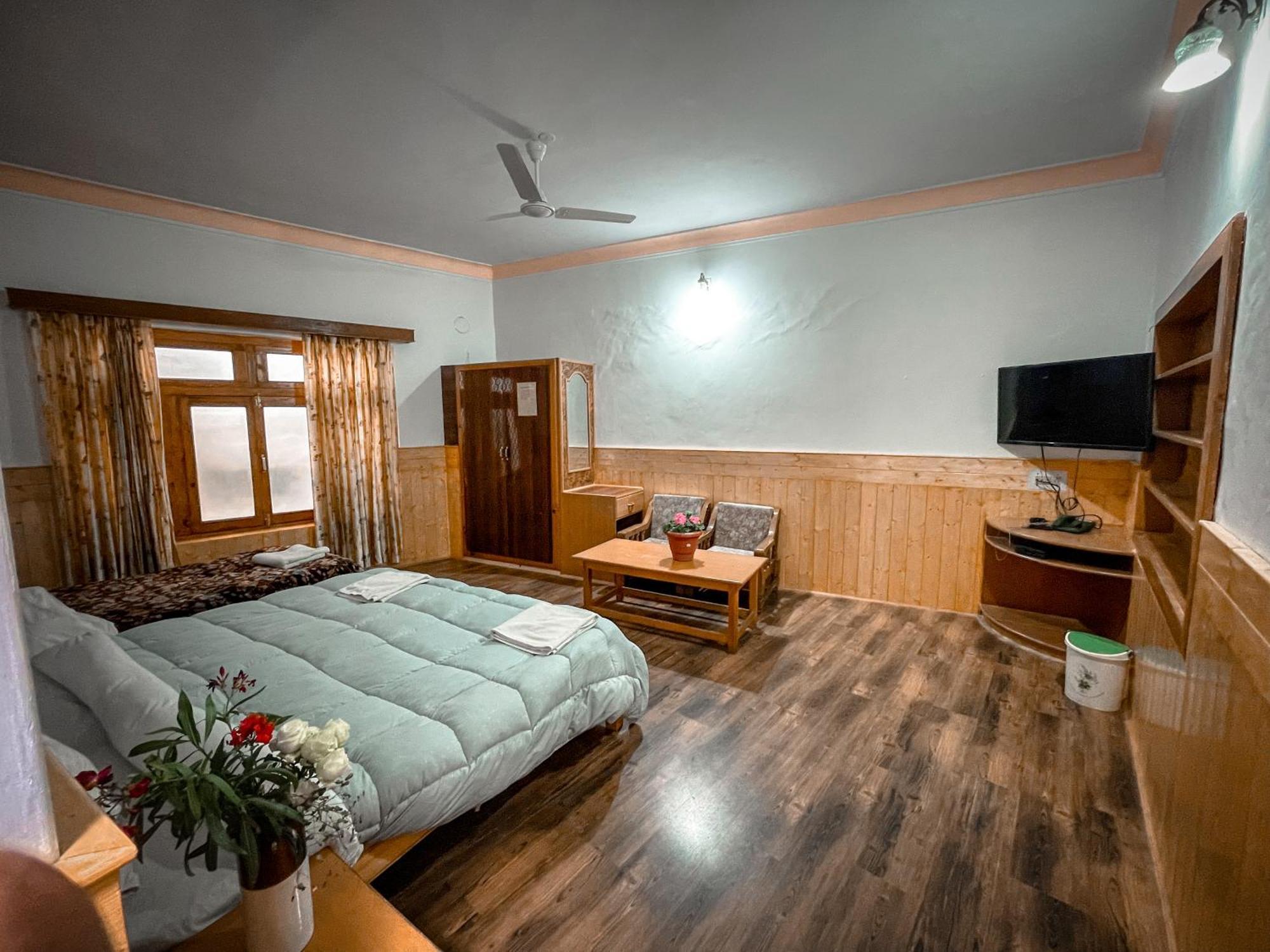 לה Hotel Shaynam מראה חיצוני תמונה