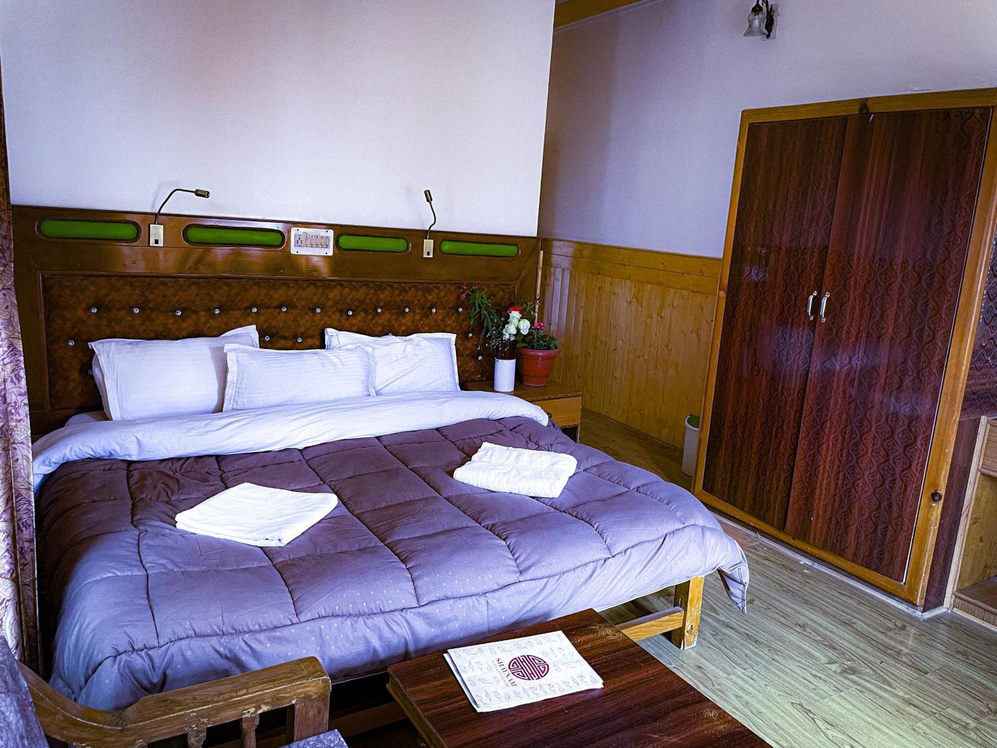 לה Hotel Shaynam מראה חיצוני תמונה